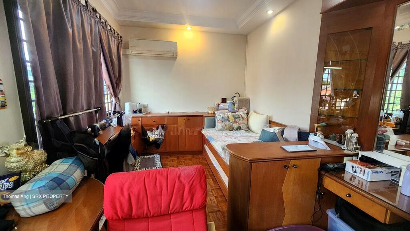 Florence Road (D19), Terrace #500346741